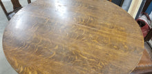 Load image into Gallery viewer, Round Oak Table