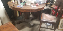 Load image into Gallery viewer, Round Oak Table